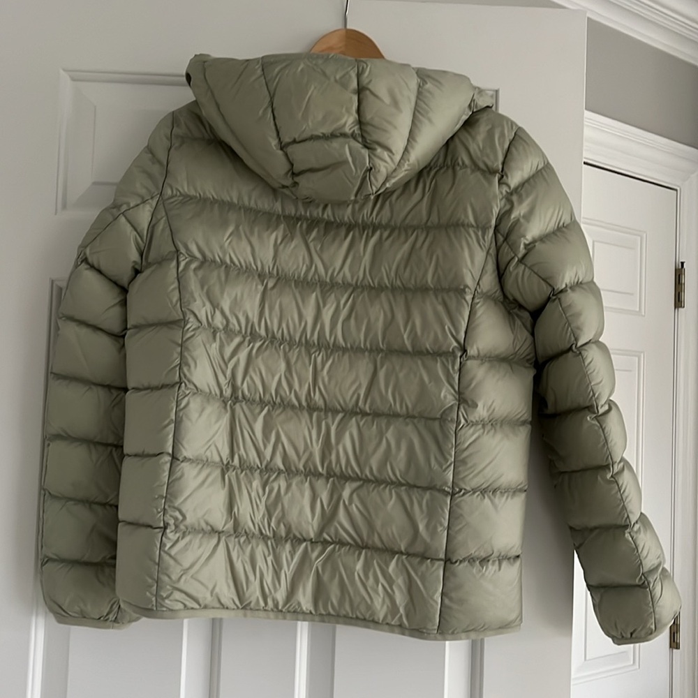 TNA Sage Green Puffer Jacket New Little Puff Packable Aritzia Medium - Picture 6 of 10